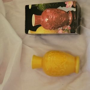 Avon Spring Bouquet Fragranced Vase